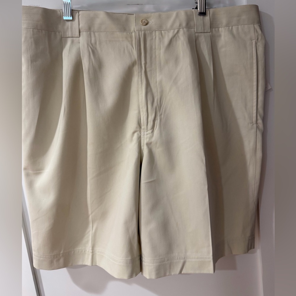 Men's small pleat on  Front Tan Shorts